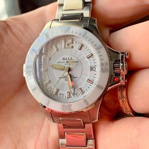 Ball Hydrocarbon midsized ceramic